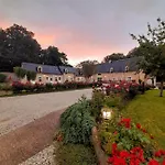 Отель Le Manoir De Mathan A La Campagne 5 Mn D'arromanches Et 10 Mn De Bayeux Крепон