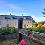 Le Manoir De Mathan A La Campagne 5 Mn D'arromanches Et 10 Mn De Bayeux Hotel Crépon