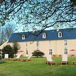 Отель Le Manoir De Mathan A La Campagne 5 Mn D'arromanches Et 10 Mn De Bayeux 3*