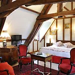 Le Manoir De Mathan A La Campagne 5 Mn D'arromanches Et 10 Mn De Bayeux Hotel Crépon