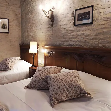 Le Manoir De Mathan A La Campagne 5 Mn D'arromanches Et 10 Mn De Bayeux 3*