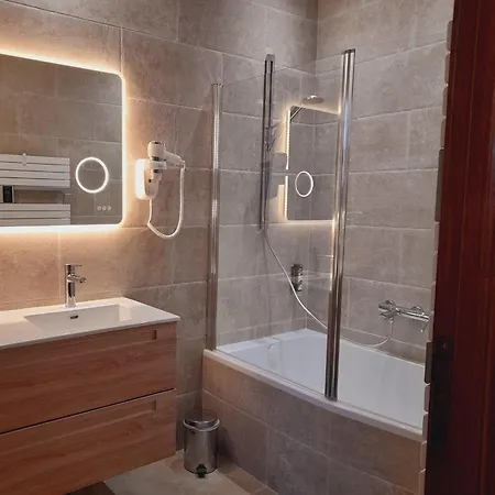 Le Manoir De Mathan A La Campagne 5 Mn D'arromanches Et 10 Mn De Bayeux Crépon