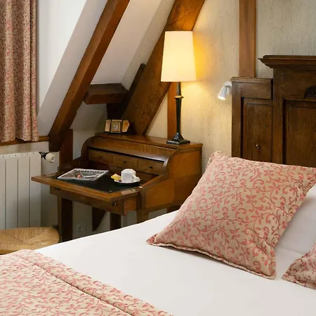 Le Manoir De Mathan A La Campagne 5 Mn D'arromanches Et 10 Mn De Bayeux Hotel Crépon