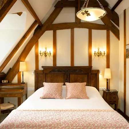 Le Manoir De Mathan à La Campagne 5 Mn D'arromanches Et 10 Mn De Bayeux 3*