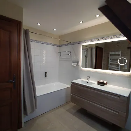Le Manoir De Mathan A La Campagne 5 Mn D'arromanches Et 10 Mn De Bayeux Hotel