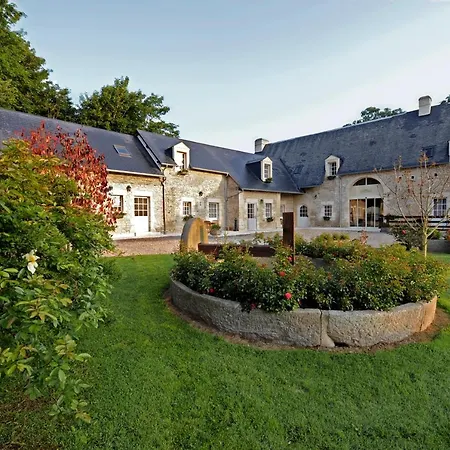 Hotel Le Manoir De Mathan à La Campagne 5 Mn D'arromanches Et 10 Mn De Bayeux 3*