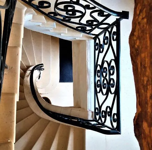 Le Manoir De Mathan A La Campagne 5 Mn D'arromanches Et 10 Mn De Bayeux 3*