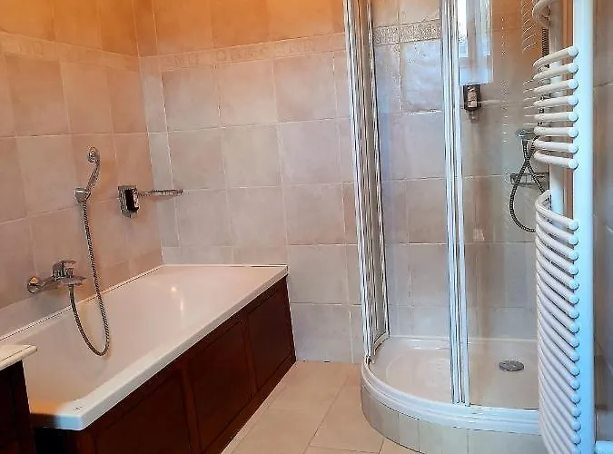 Le Manoir De Mathan A La Campagne 5 Mn D'arromanches Et 10 Mn De Bayeux